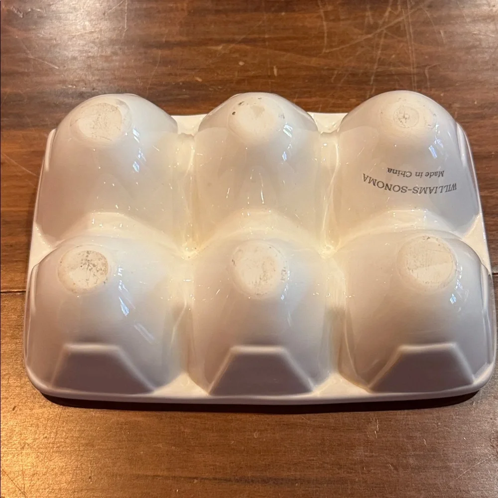 WILLIAMS SONOMA Ceramic Egg Holder Half Dozen White Easter Cottagecore Spring